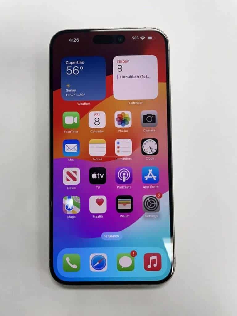 does iphone 15 pro max have sim slot