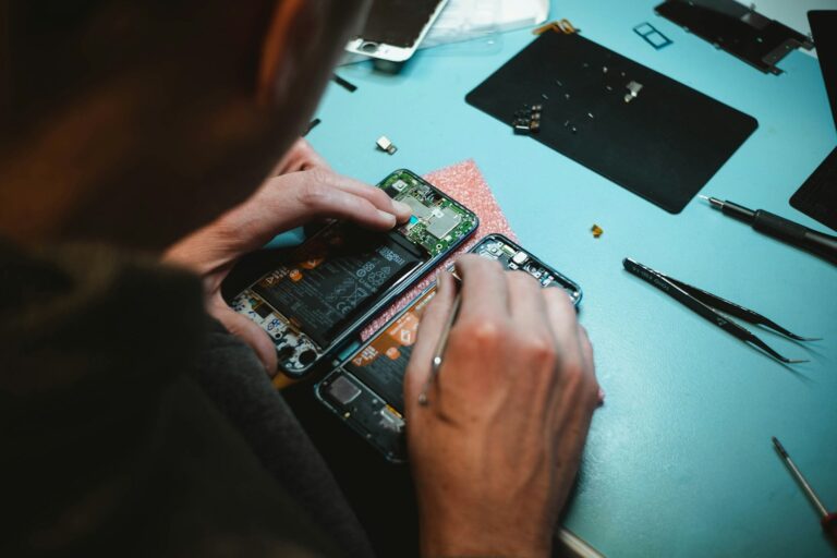 Should You Repair Your Samsung Galaxy Yourself?