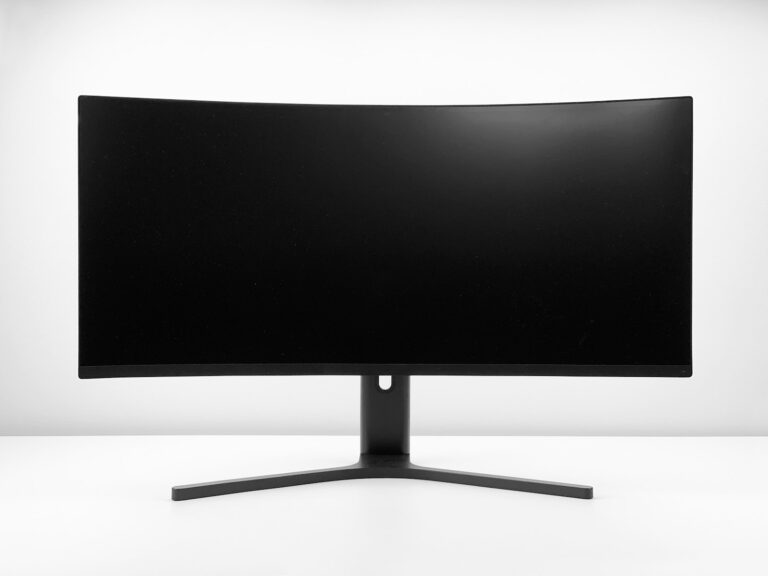 Curved TV Displays: Pros & Cons