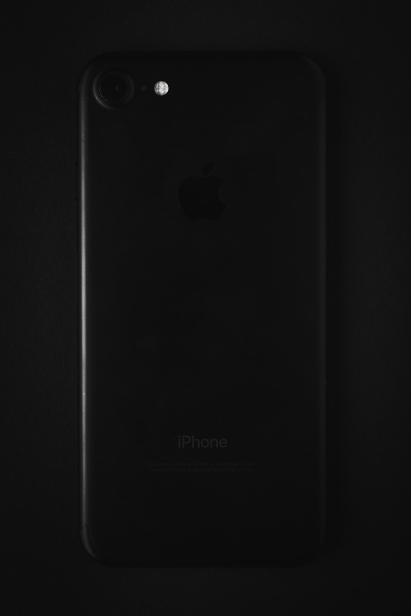 black samsung galaxys 6 edge